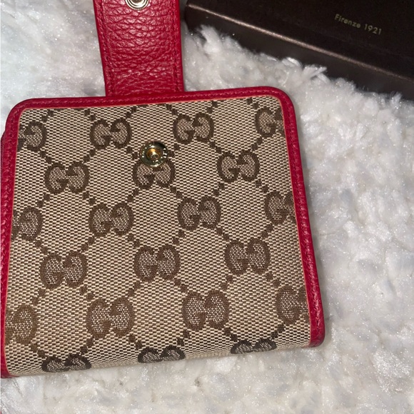 Gucci Canvas Logo Red Leather Trim Bifold Wallet - Picture 2 of 5
